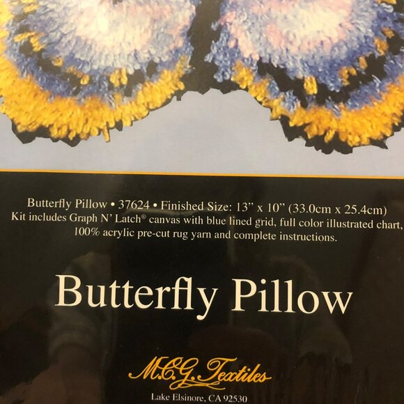 MCG Textiles Latch Hook N Graph Rug Kit Butterfly Pillow NIB 13"x10" - Picture 2 of 4